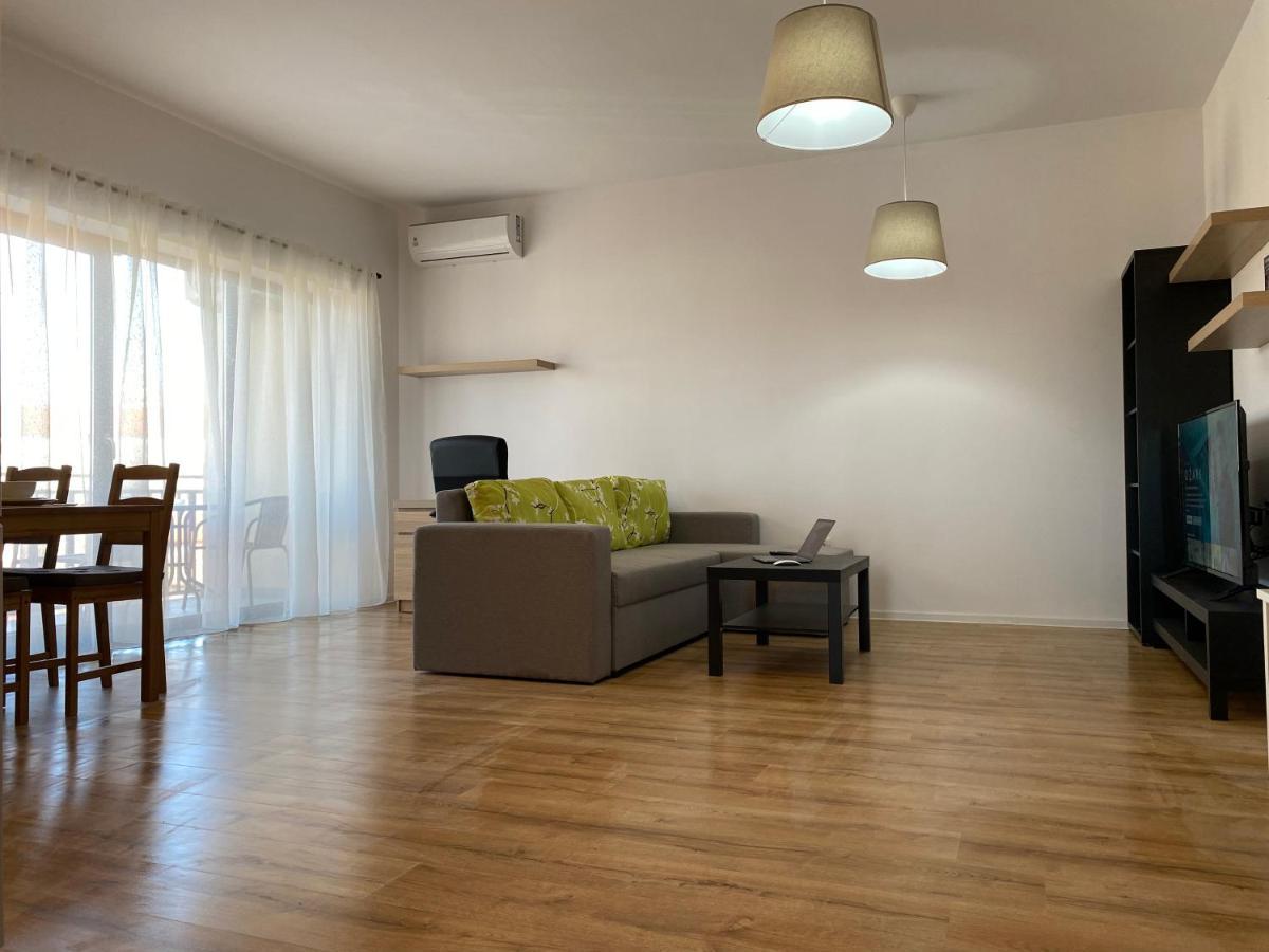 Glam Apartments Lipatti Near Iulius Mall And City Center 蒂米什瓦拉 外观 照片