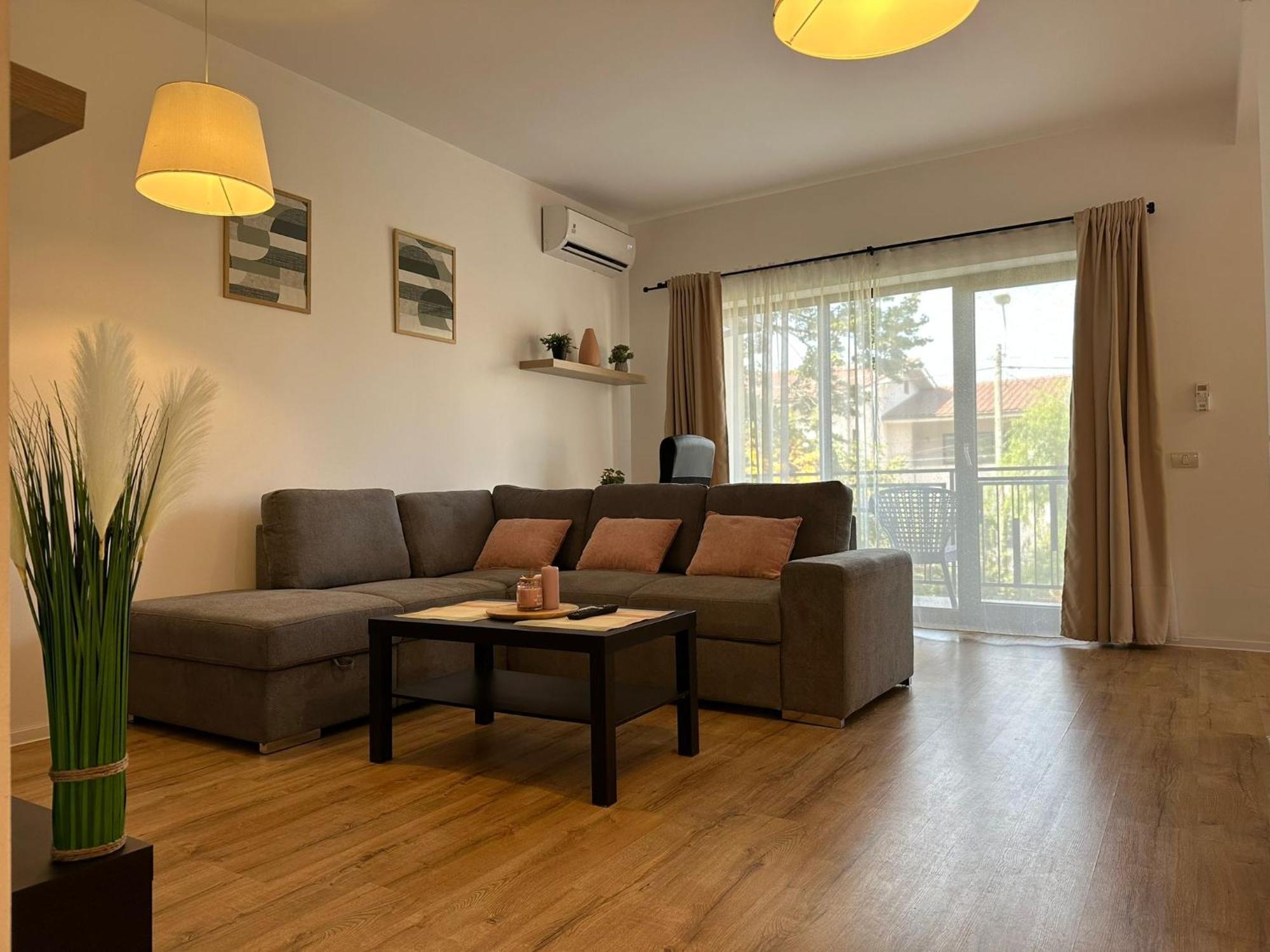 Glam Apartments Lipatti Near Iulius Mall And City Center 蒂米什瓦拉 外观 照片