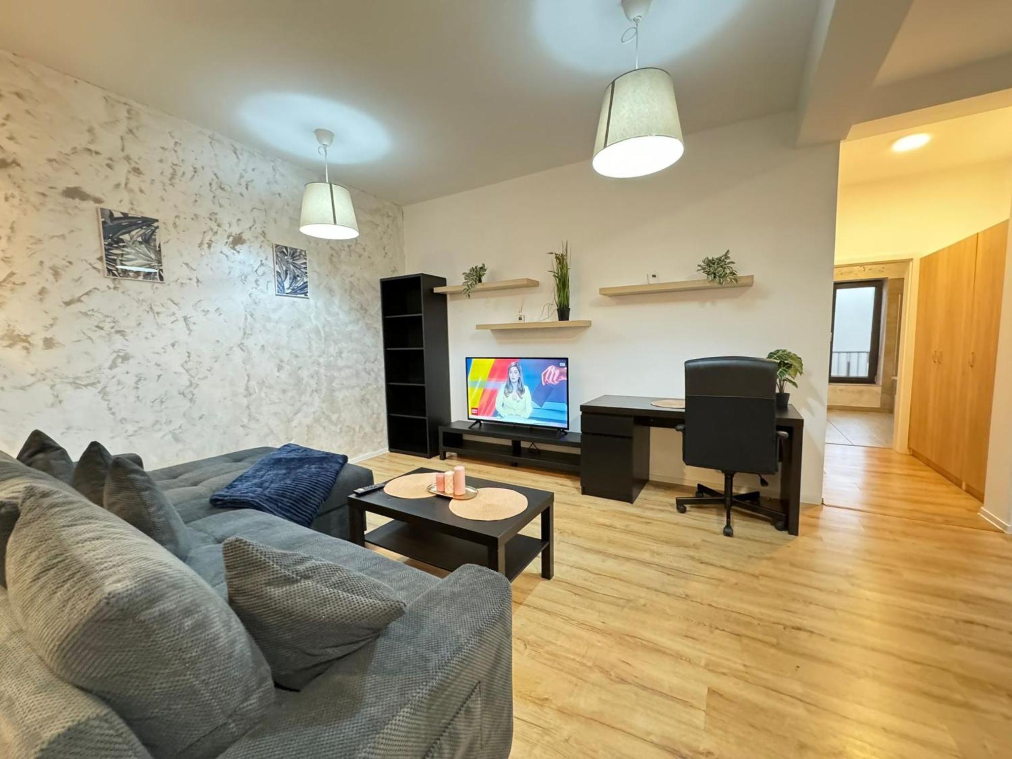 Glam Apartments Lipatti Near Iulius Mall And City Center 蒂米什瓦拉 外观 照片